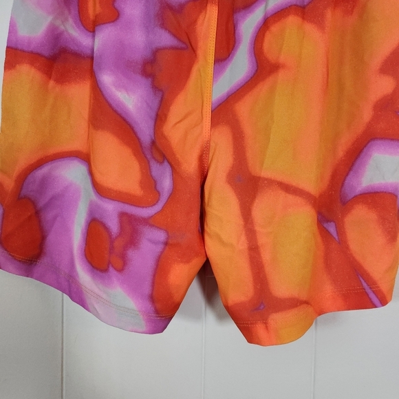Fabletics 5" inseam Fundamental Short II Lined Orange purple Size Small NWT - Picture 12 of 16